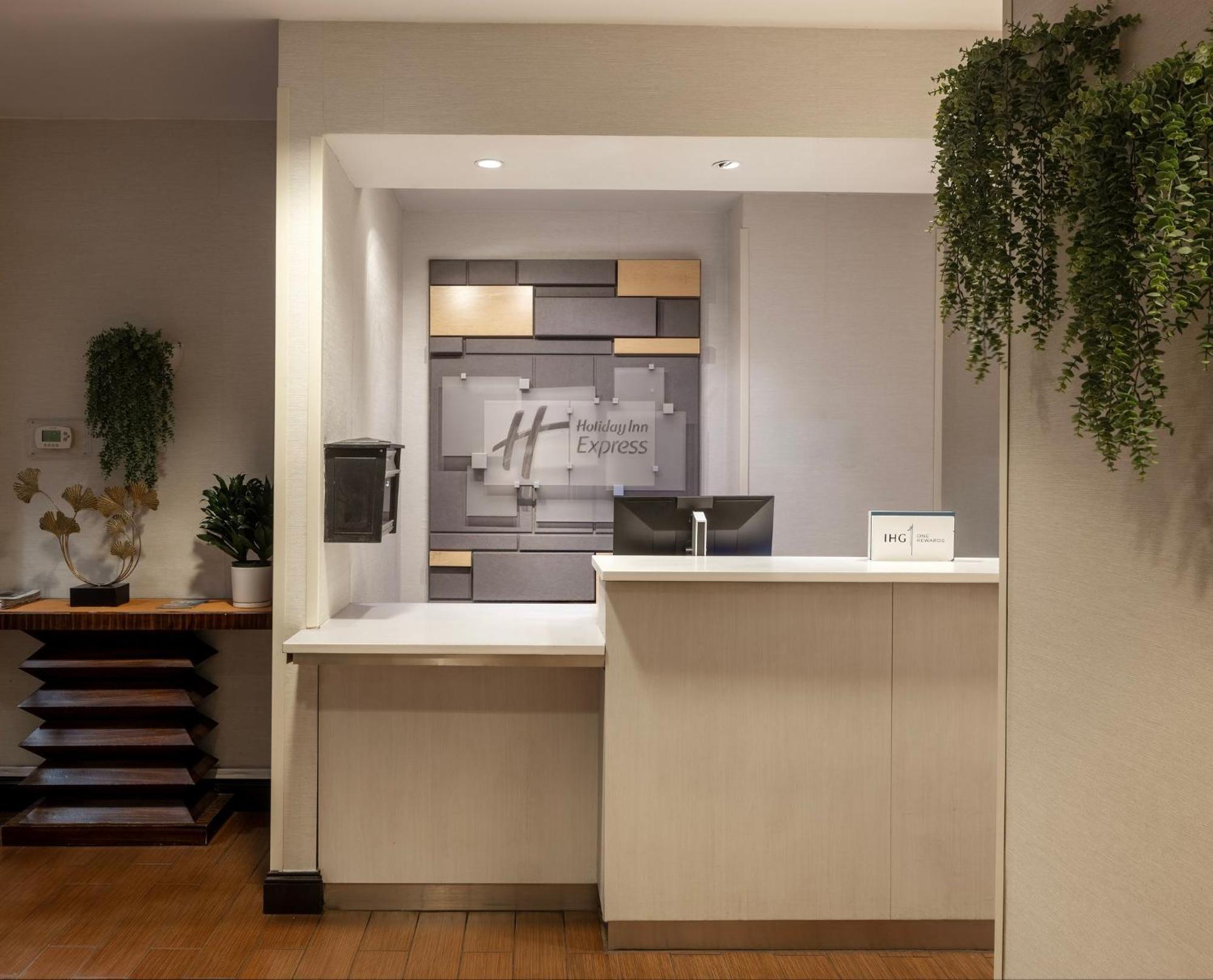 Holiday Inn Express - Times Square, An Ihg Hotel Νέα Υόρκη Εξωτερικό φωτογραφία